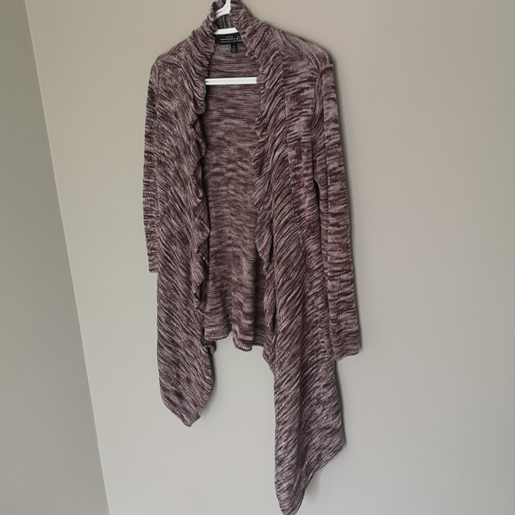 Aritzia LINE Exclusivly for Aritzia 100% Cotton Ruffled Lagenlook Open C… - Picture 3 of 13